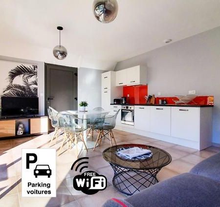 サルラ・ラ・カネダLe Nid Discret Avec Balcon Et Parking Prive Gratuitアパートメント エクステリア 写真